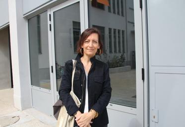 " Je voulais proposer une alternative concrète et sensibiliser les gens sur leur manière de consommer ", confie Émilie.