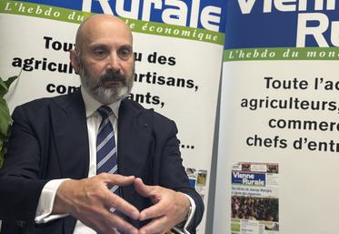 Charles Giusti s'est plié au jeu des questions dans les locaux de la Vienne Rurale.