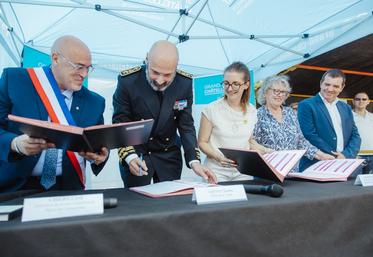 La convention place les élus ruraux comme relais contre les violences.
