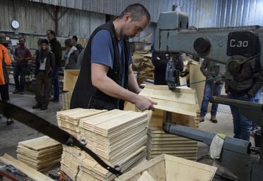 Tesseron Emballages fabrique exclusivement différents modèles de bourriches d'huîtres pour Marennes-Oléron.