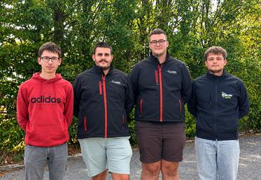 Louis Gemot, Thomas Vezien, Jack-Yves Mehée, Mathéo Mounier sont élèves au lycée de Venours.