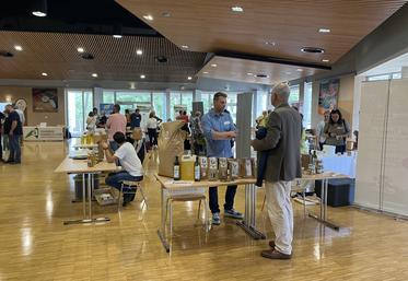 Le domaine des Loges de Parthenay a accueilli une trentaine de producteurs locaux, mercredi 7 octobre.
