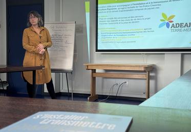 La formation « Entreprendre en agriculture paysanne » mise en place par l'Adear à Puymoyen le 11 octobre, a été animée par Amandine Cochard.