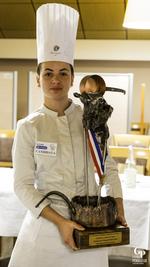 Méline métois a été sacrée meilleure apprentie cuisinier de la Nouvelle-Aquitaine lors de la finale régionale à Elle représente donc la région au concours nationale ce lundi 12 janvier.
