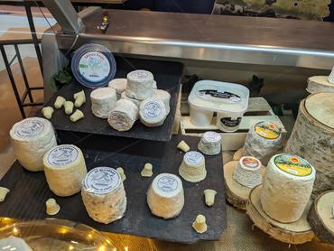 Fromages de chèvres dont charolais et mâconnais