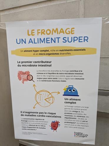 <em class="placeholder">Affiche promouvant le fromage</em>