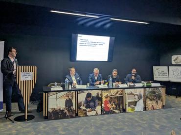 <em class="placeholder">Table ronde lors de l&#039;assemblée générale de la Fnec 2025 à Rodez
</em>