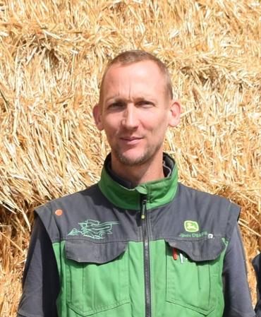 <em class="placeholder">Patrick Van Iersel, éleveur laitier en Gaec dans le Cher</em>