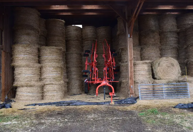 <em class="placeholder">Stockage du foin</em>