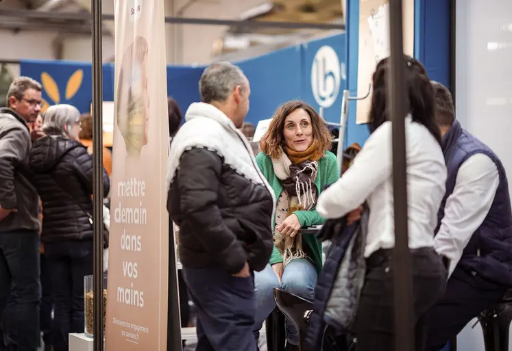 <em class="placeholder">Discussions dans les allées du salon caprin Capr&#039;Inov</em>