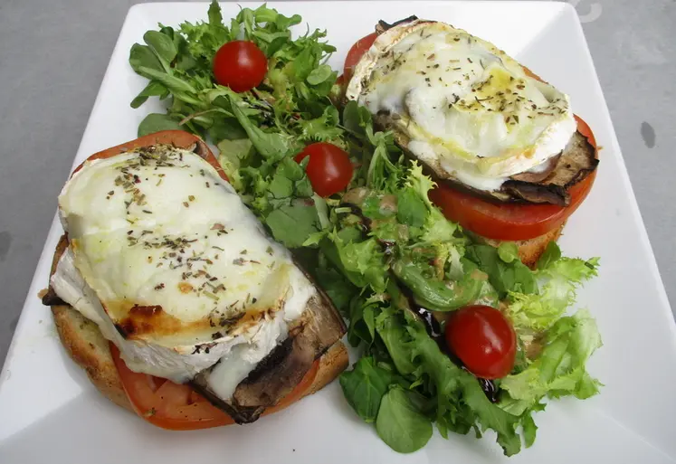 <em class="placeholder">Salade de chèvre chaud</em>