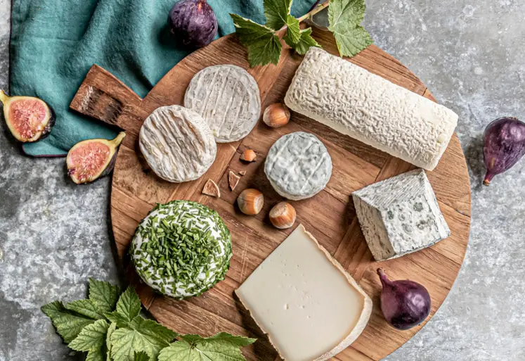 <em class="placeholder">plateau de fromage de chèvre au lait cru</em>