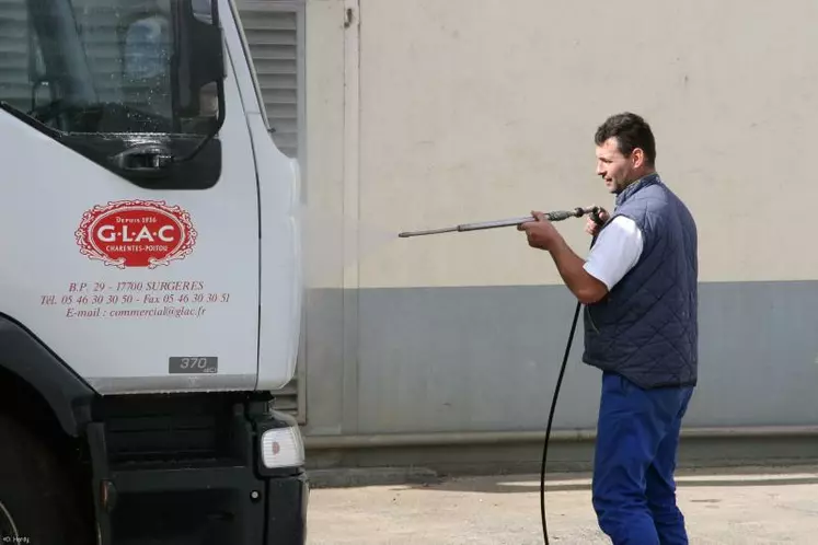 Une baisse du prix du lait opérée par un acteur majeur de la filière caprine aurait un effet domino sur les autres laiteries.