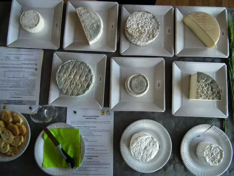 Les fromagers fermiers, produisant du fromage de chèvres, étaient répartis en 14 catégories.