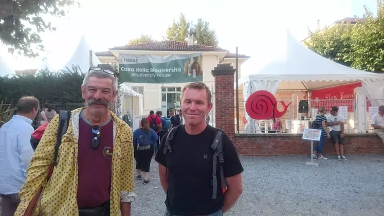 Producteurs de brousse du rove, Luc Falcot et François Borel espèrent l'imminente reconnaissance de leur fromage comme AOP. © E. Boullu