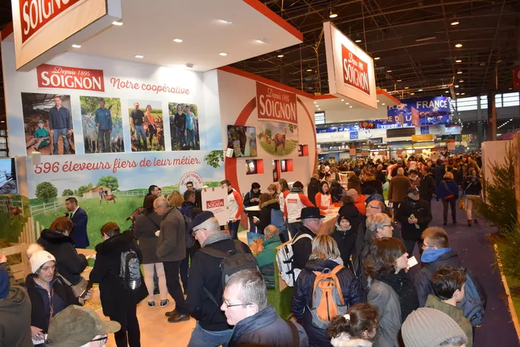 Soignon, leader du fromage de chèvre, continue d'animer le marché comme le Salon.  © D. Hardy