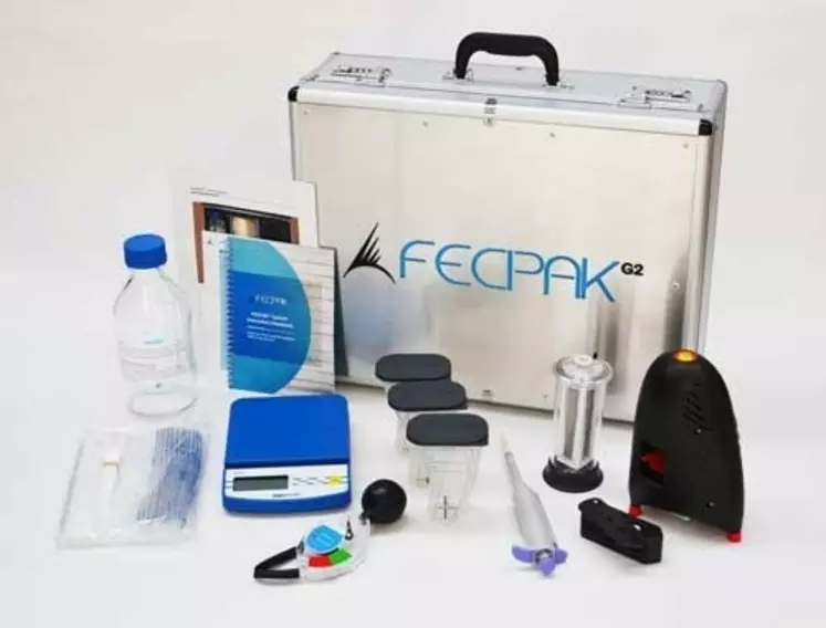 La valise Fecpak comprend tous le matériel pour prélever et préparer la numération parasitaire. 