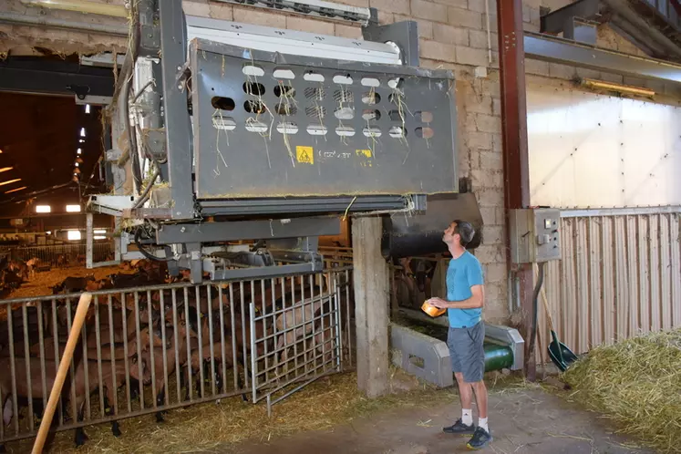 Distributeur pailleur Calvet