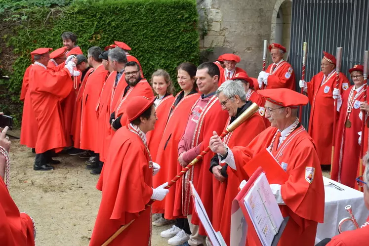 Intronisation par la commanderie du Sainte -Maure