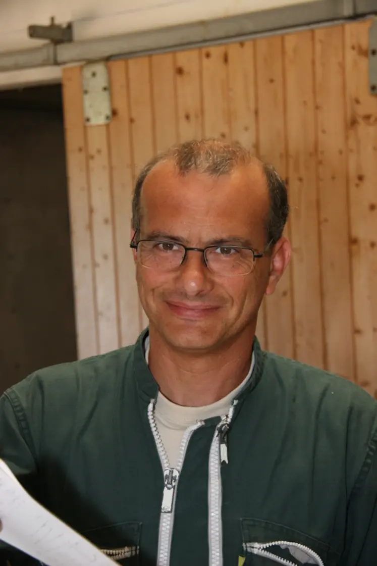 <em class="placeholder">Vincent Moinet, technicien spécialisé en machines à traire à la chambre d’agriculture de Charente-Maritime et Deux-Sèvres</em>