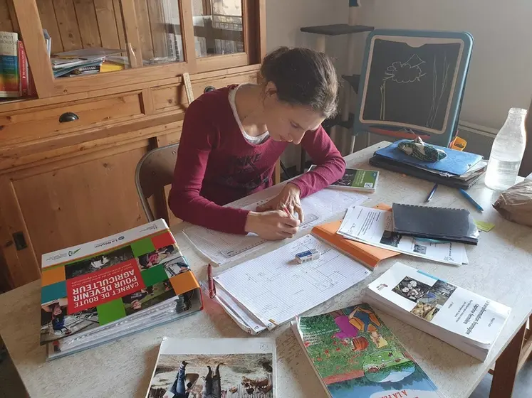 <em class="placeholder">Amélie Villette a son bureau</em>