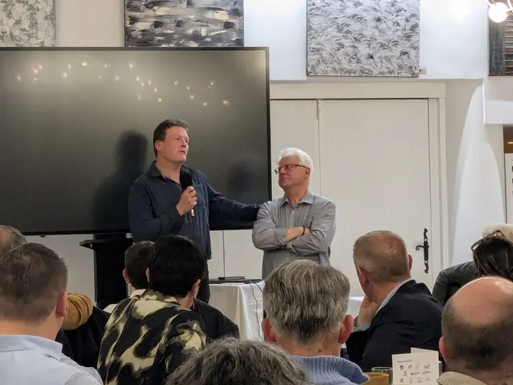 <em class="placeholder">Le dîner de gala du mercredi 23 lors de l&#039;assemblée générale de la Fnec 2025 à Rodez

</em>