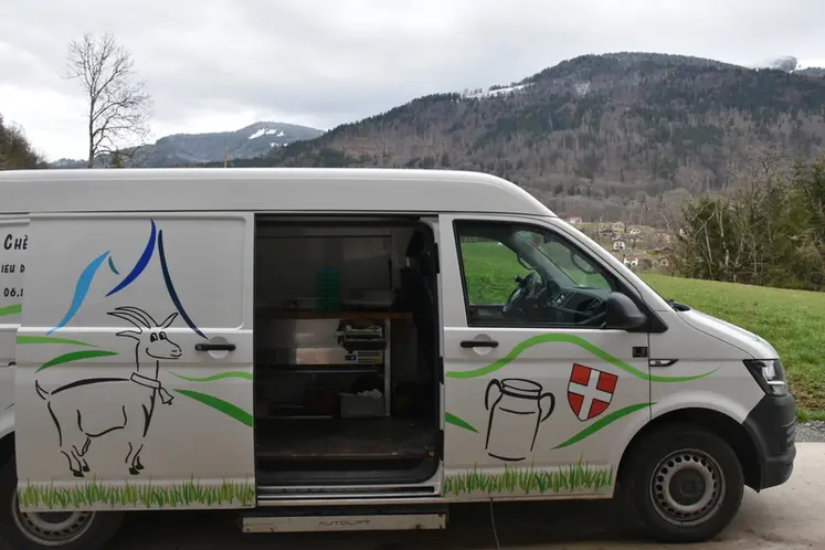 <em class="placeholder">Le camion pour faire les livraisons.</em>