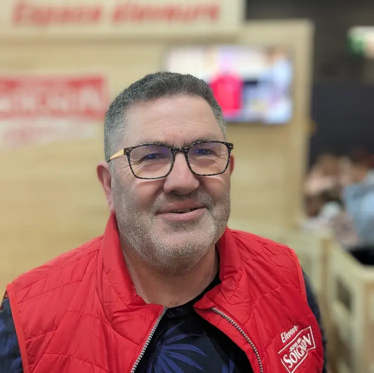 <em class="placeholder">Cyrille Vignais, éleveur de chèvres, au Salon de l'agriculture 2025</em>
