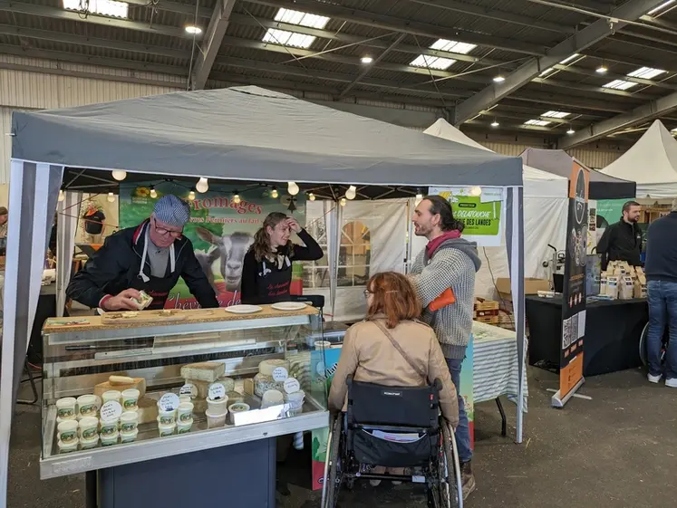 <em class="placeholder">Vente directe sur un marché de producteur</em>