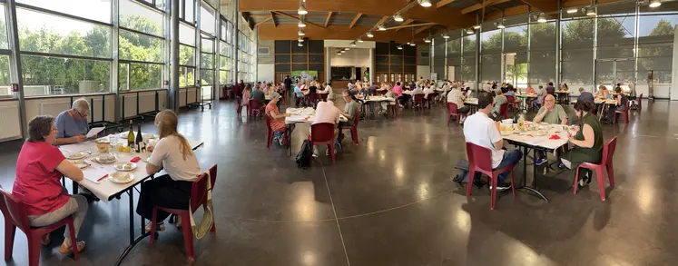 Les jurés du Concours Saveurs Nouvelle-Aquitaine des fromages de chèvre fermiers et artisanaux 