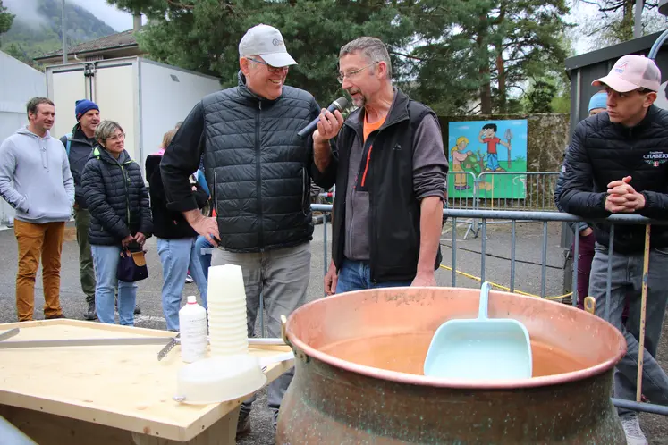 Printemps des chèvres à Faverges