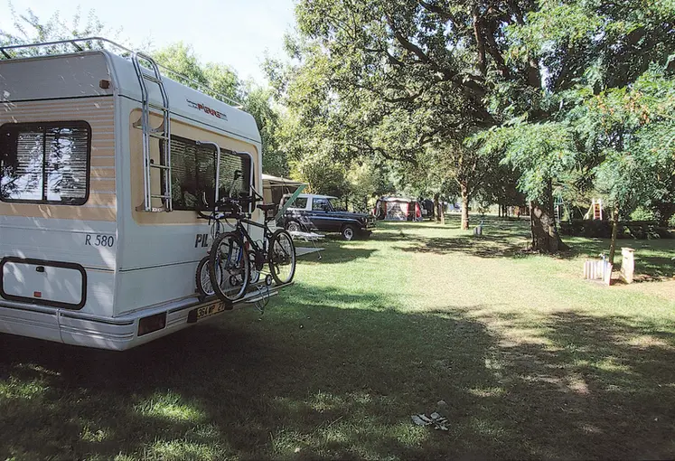 <em class="placeholder">Tourisme vert / camping à la ferme / vacances</em>