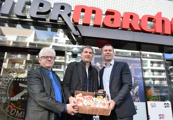 Le 31 janvier, Mickaël Lamy d’Eurial, Jacky Salingardes de la Fnec et Thierry Cotillard d’Intermarché officialisaient l’accord devant l’Intermarché d’Issy-les-Moulineaux dans les Hauts-de-Seine.