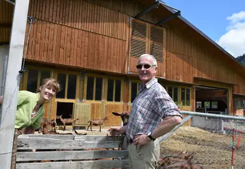 Christine Ruffieux a repris la ferme de son père Jean-Pierre Gremaud en 2013. © D. Hardy