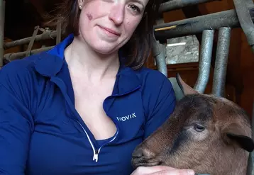 NOEMIE COLLET, 30 ans, éleveuse de chèvres en Haute-Savoie. © DR