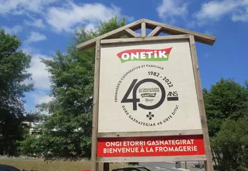 La coopérative Berria et la fromagerie Onetik fêtent leurs 40 ans et confirment leur diversification dans les produits laitiers au lait de chèvre.