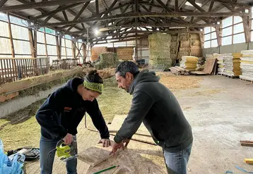 <em class="placeholder">Travaux du bureau</em>