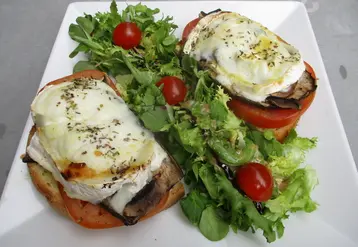 <em class="placeholder">Salade de chèvre chaud</em>