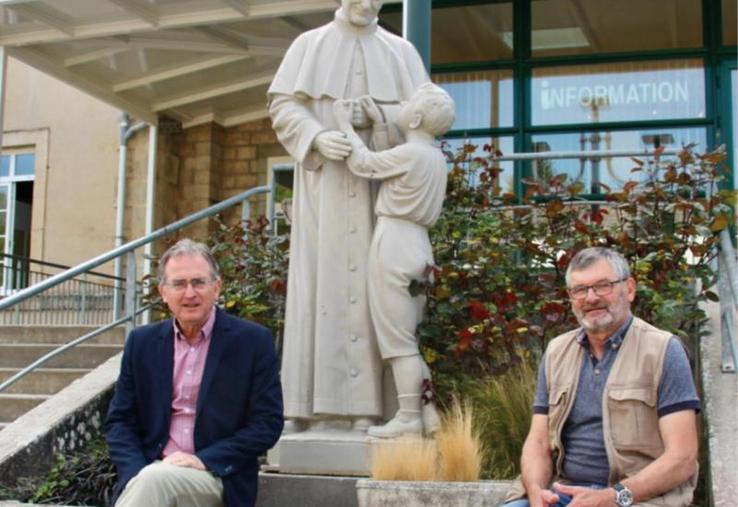Pascal Gautier, directeur de Giel Don Bosco et Yves Lavarde, membre de l’association des salariés agricoles de Normandie et vice-président de la structure départementale. Le lycée met bovins et matériels à disposition des olympiades.