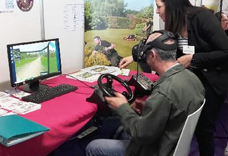 Le casque à réalité virtuelle, le nouvel outil qui permet aux
filières agricoles de promouvoir leurs métiers.