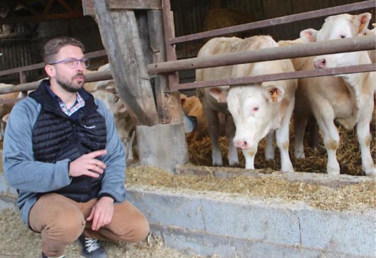 Pour améliorer les conditions de vie de ses animaux, Charles-Henri s’appuie sur des technologies innovantes parmi lesquelles un logiciel qui lui permet de suivre avec précision la prise de poids et donc la santé de ses animaux.