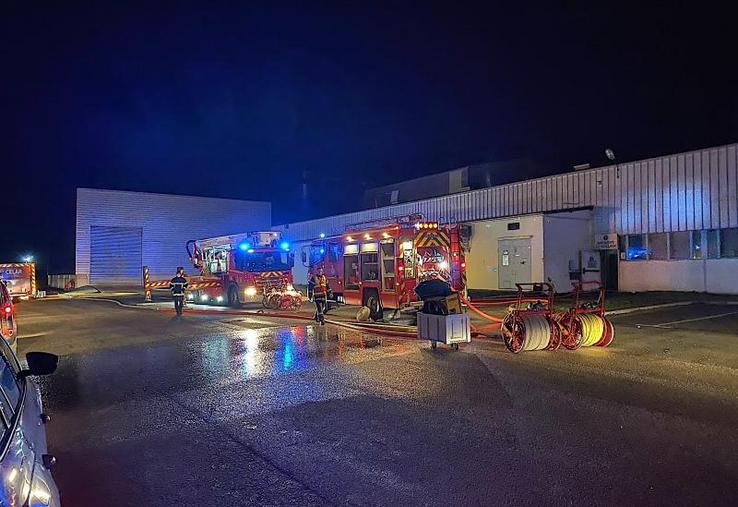 Une quarantaine de pompiers a fait preuve d’une réactivité qui a permis d’éviter le pire. Signalons également le sang-froid du  personnel de la coopérative. « Aucun blessé à déplorer, » se réjouissent les responsables.