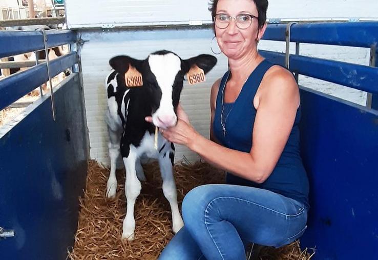 Anita Vaudron utilise l’acupuncture lors du tarissement,
du vêlage, mais également à la naissance des veaux.