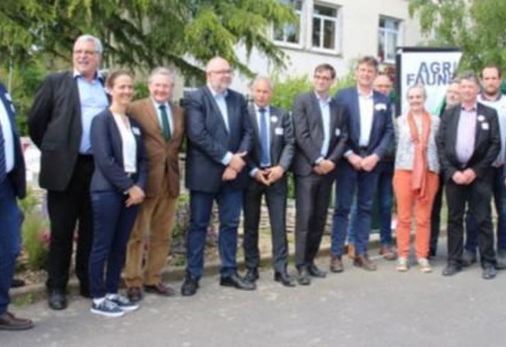 Représentants nationaux et départementaux étaient réunis à Coutances le 5 mai pour la signature de la convention nationale Agrifaune.