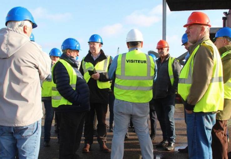 Les élus de la Chambre d'agriculture à la découverte des installations Sénalia. « Beaucoup d'agriculteurs se privent du conseil économique
or, la base, c'est de connaître son coût de production. »