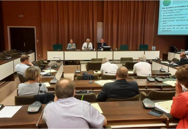 Hervé Morin a défendu son bilan agricole devant
les professionnels à Bois-Guillaume.