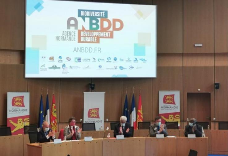 L’Agence régionale de la biodiversité a été inaugurée le 22
octobre, à Rouen, en présence notamment d’Hervé Morin,
président de la Région Normandie et de Pierre-André Durand, préfet.