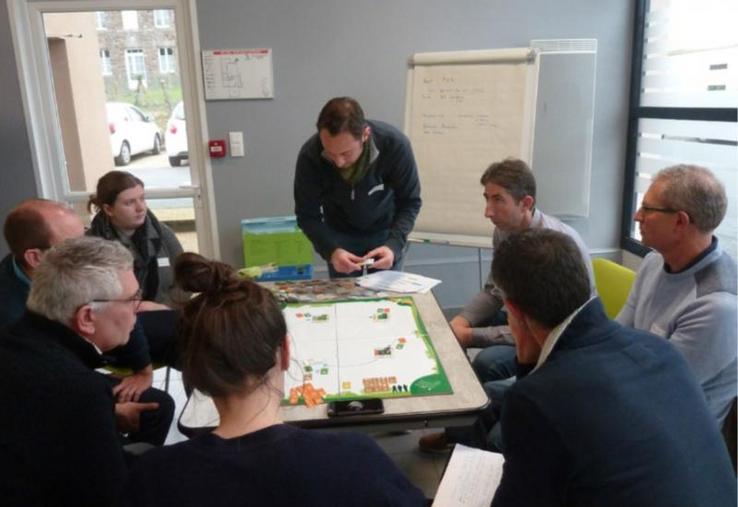 Un moment de réflexion collective qui permet de prendre
du recul sur son système de cultures pour l’améliorer et le
faire évoluer pour répondre à de nouveaux enjeux.