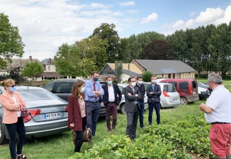 Les députés de l’Eure ont été invités sur l’exploitation d’Estèphe et Alexandre Quillet afin de constater les difficultés de la filière betterave-sucre.