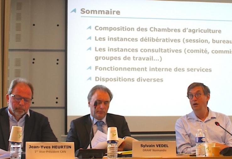 En préambule, Sébastien Windsor a balayé l'actualité nationale. Il a notamment été question des chartes ZNT dont le Tribunal  d'Orléans s'est saisi. Leur invalidation a été confirmée en appel mais un recours a été déposé en Conseil d'État. Le gyrophare ne suffit pas à la prévenance "mais prévenir individuellement les riverains, c'est compliqué", souligne le président de la CAN, "les chartes pourraient tomber très vite en Normandie après Orléans".